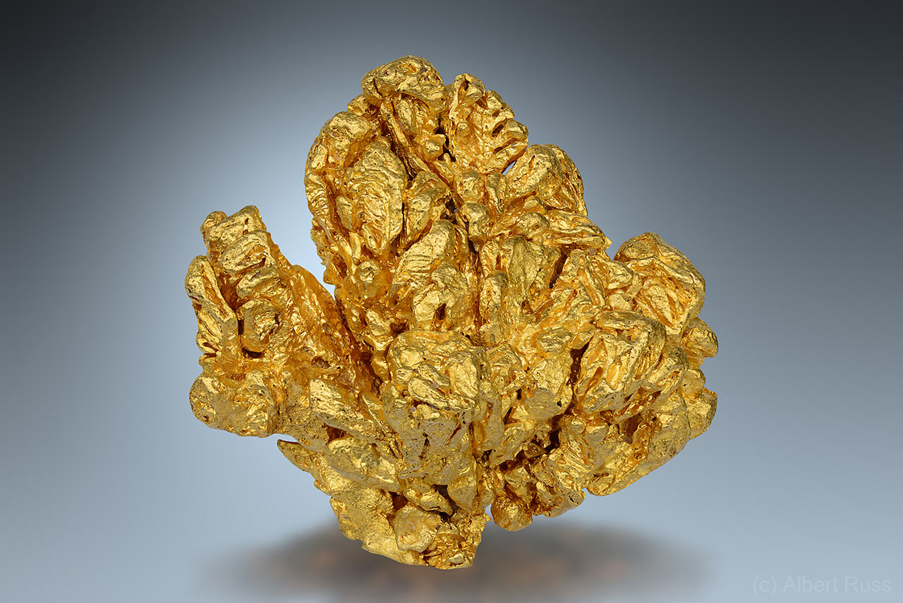 Native gold in quartz from Alta Floresta, Brazil
