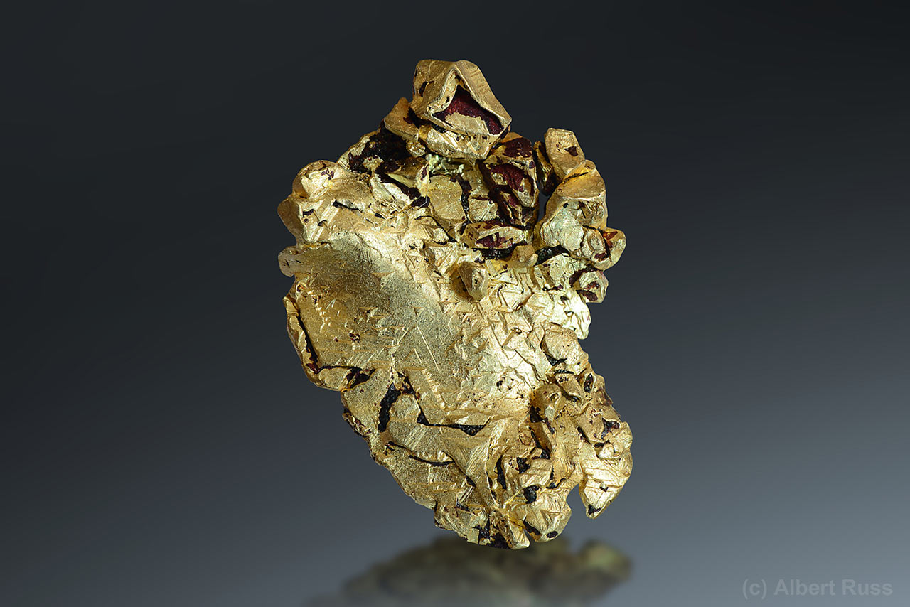 Natural crystallized gold from Mt. Kare, Papua-New Guinea