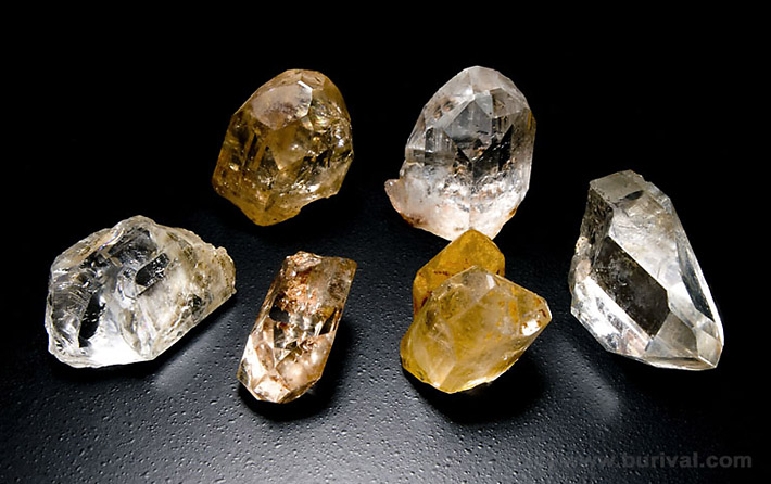 Group of complex champagne and yellow colored crystals of topaz from Gorkhi-Terelch in mongolia