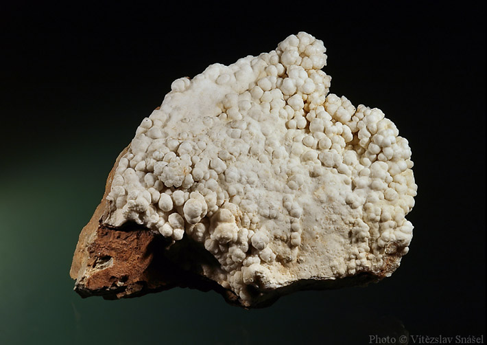 Stalactitic aragonite from Vitošov, Czech Republic
