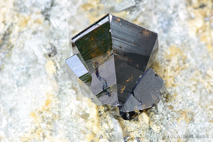 Cassiterite twin crystal from Viloco Mine, Loayza, Bolivia