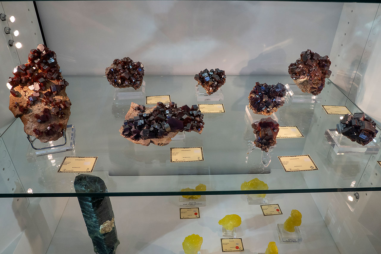 Dark vanadinite crystal clusters from Mibladen, Morocco