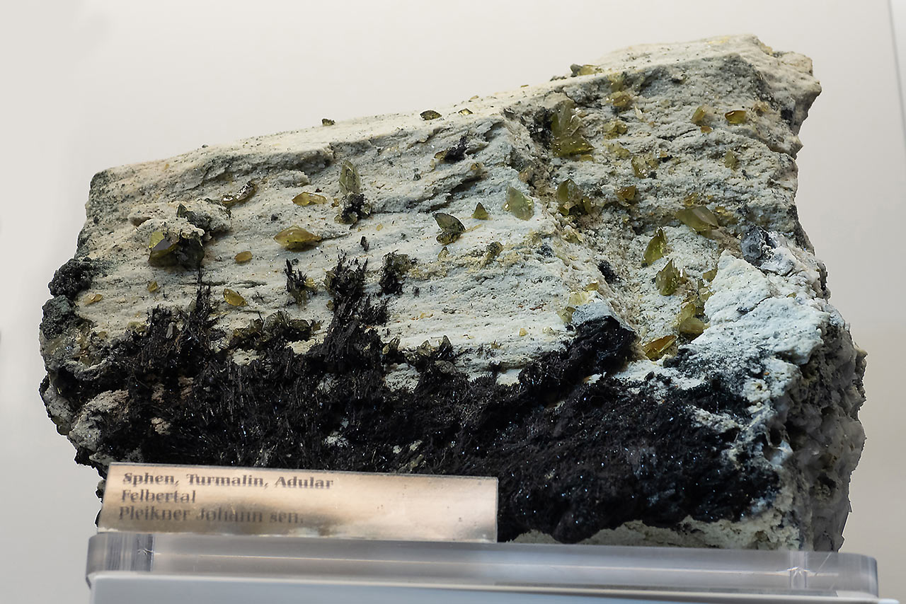 Alpine titanite with fibrous black tourmaline from Felbertal, Hohe Tauern, Austria