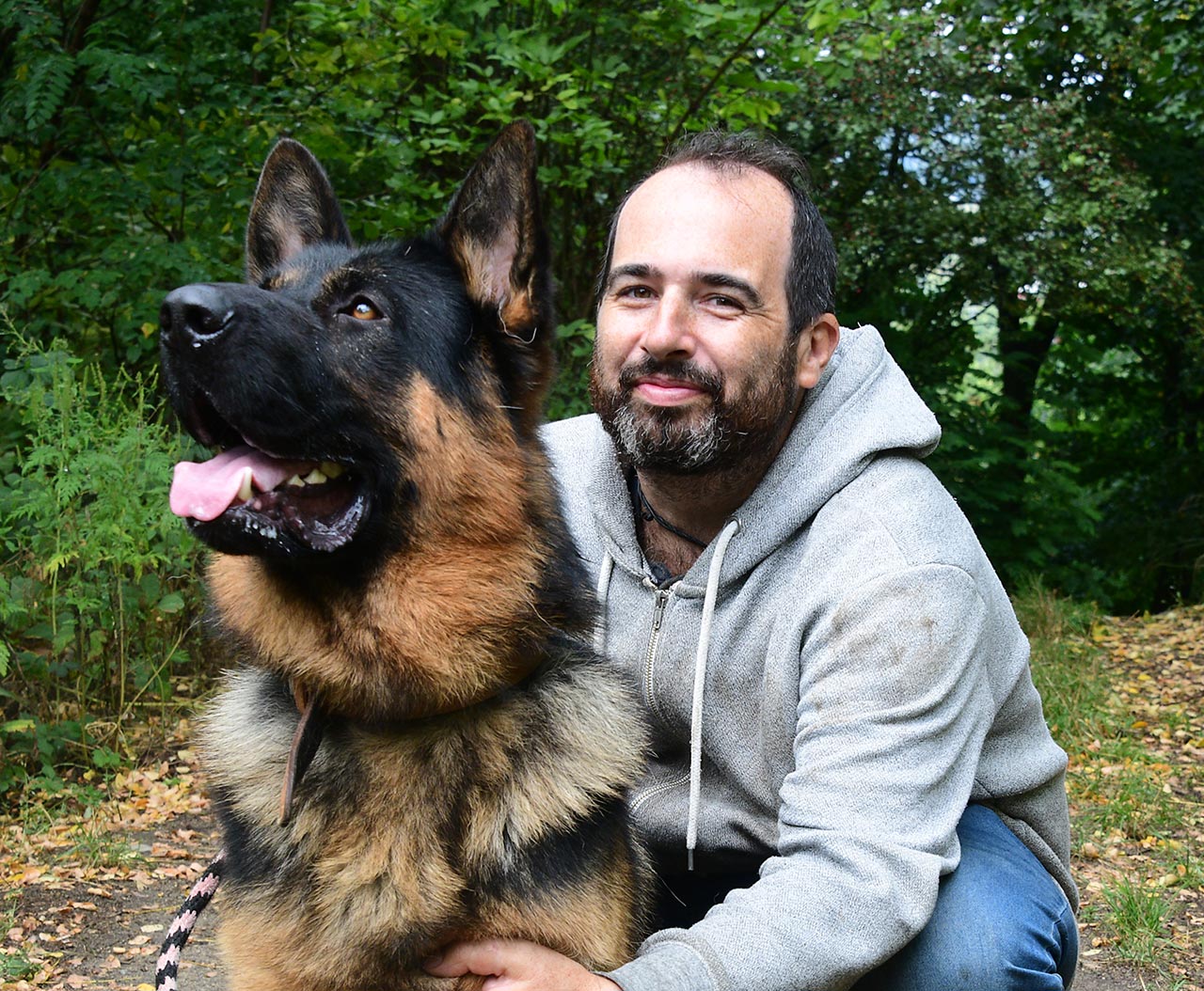 Albert with a borrowed dog from a dog shelter