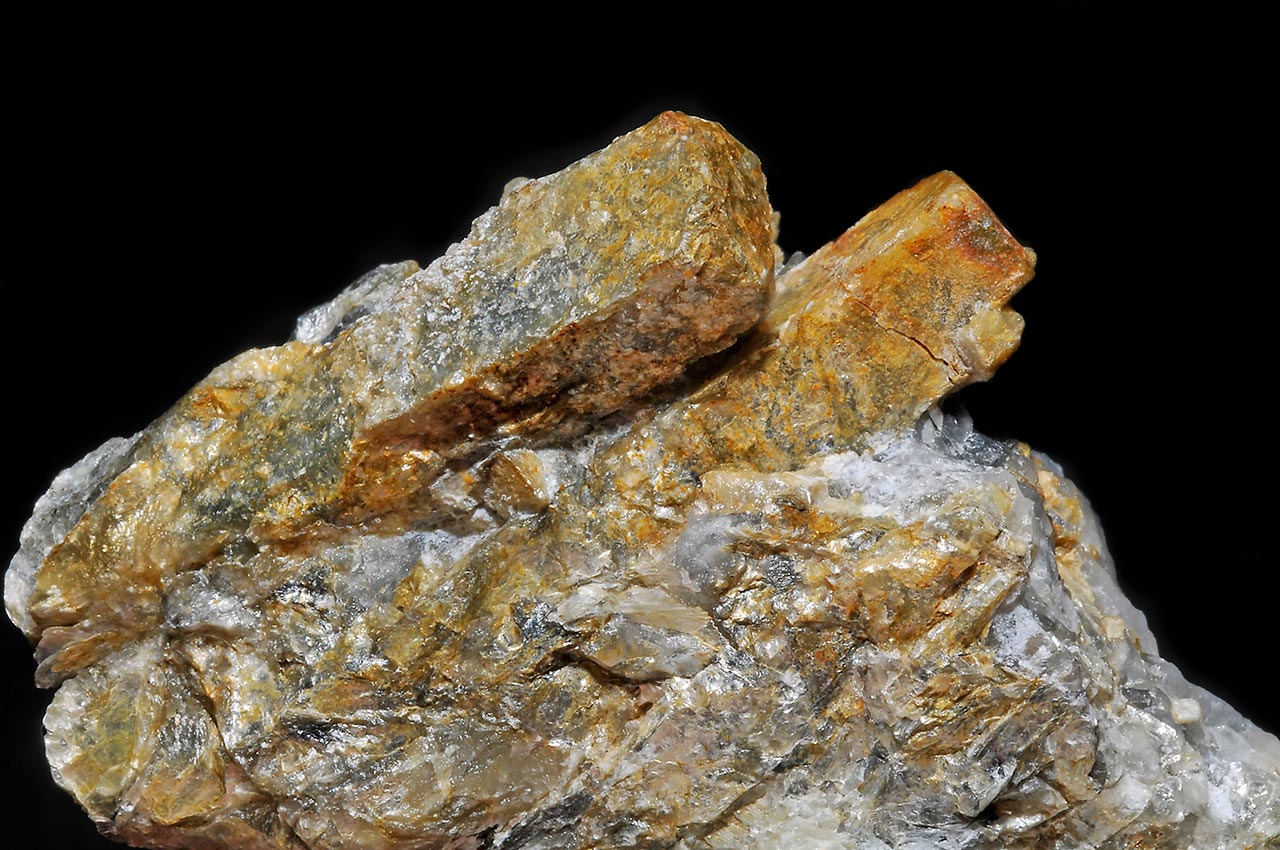 Columnar andalusite in quartz covered by muscovite from Lüsens valley Tyrol, Austria