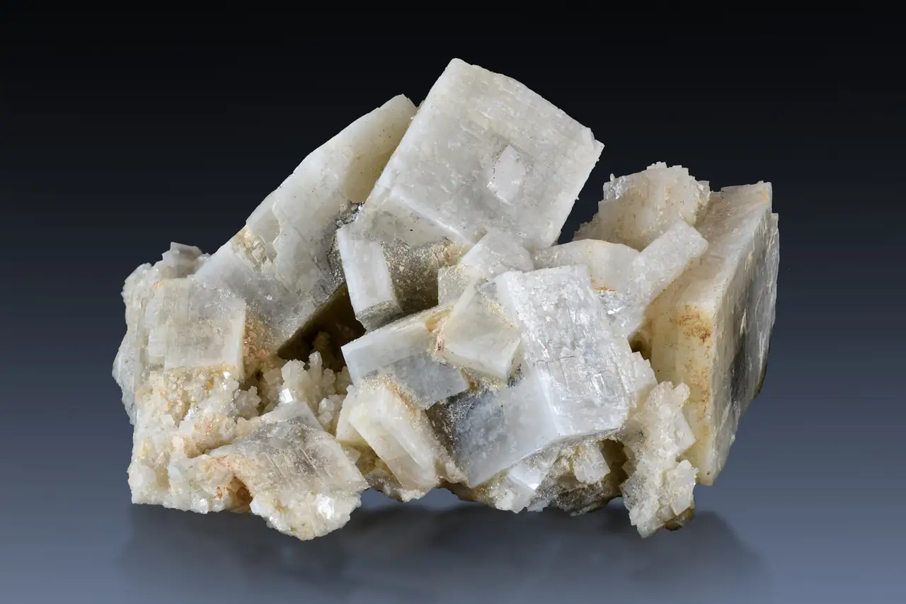 White ankerite crystals from Nižná Slaná, Slovakia