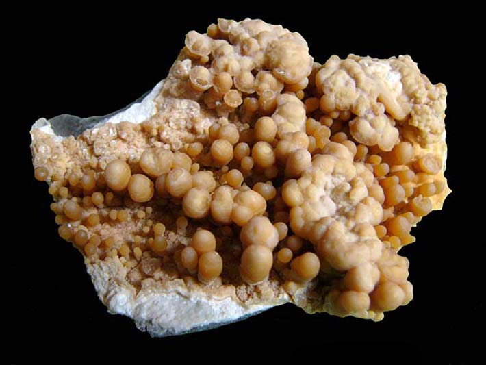 Stalactitic aragonite aggregates from Oujda, Morocco