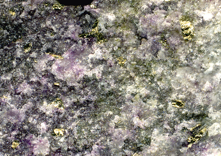 Calaverite with purple fluorite and quartz from Cripple Creek Diatreme, Colorado, USA