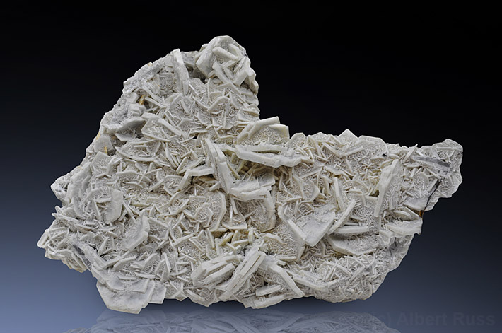 hydrothermal white baryte cluster from Banska Stiavnica