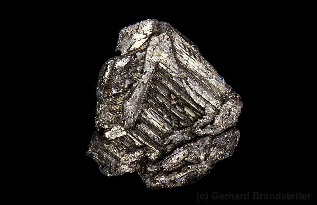 Skeletal crystal of native bismuth from Pöhla, Germany