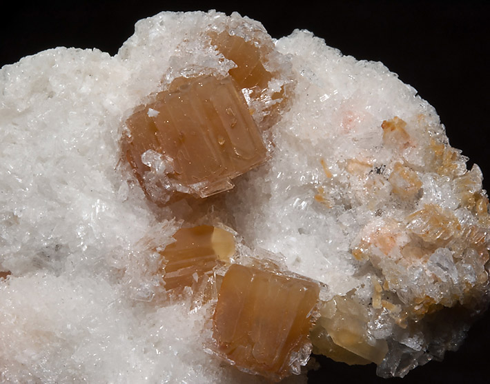 Cluster of baryte and celestine from Hammam Jedidi in Tunisia