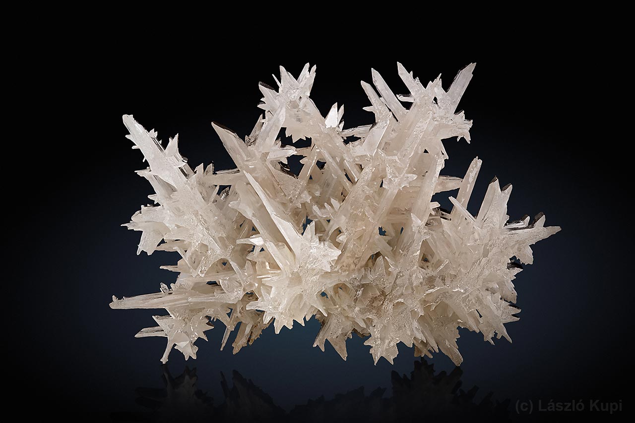 Snowflake shaped aggregate of cerussite crystals from Nakhlak Mine, Iran
