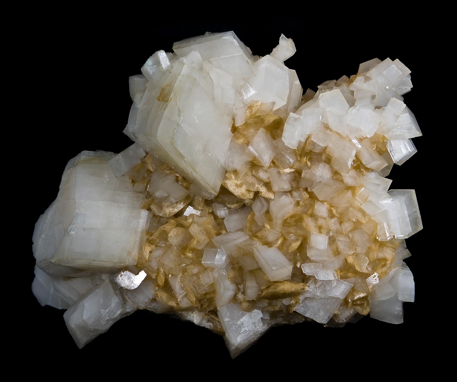 Cluster of dolomite and magnesite crystals from Azcárate Quarry, Navarre, Spain