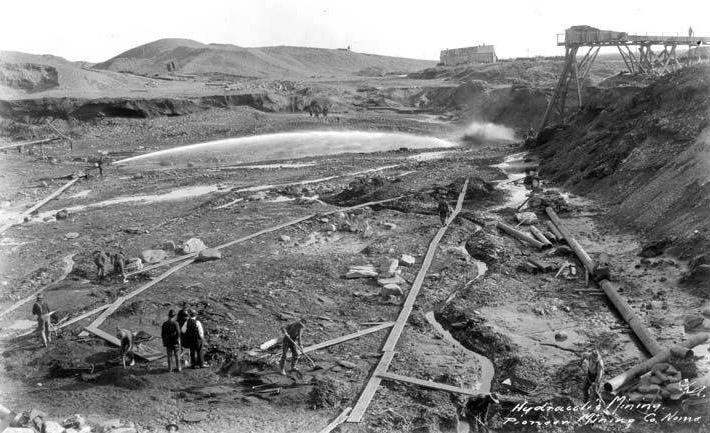 Monitor for hydraulic mining