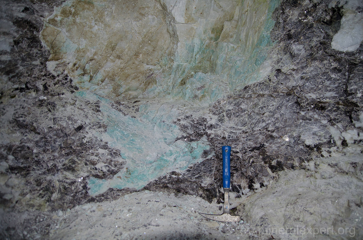 Blocky unit of mixed LCT-NYF pegmatite from Høydalen, Norway with huge blocks of amazonite
