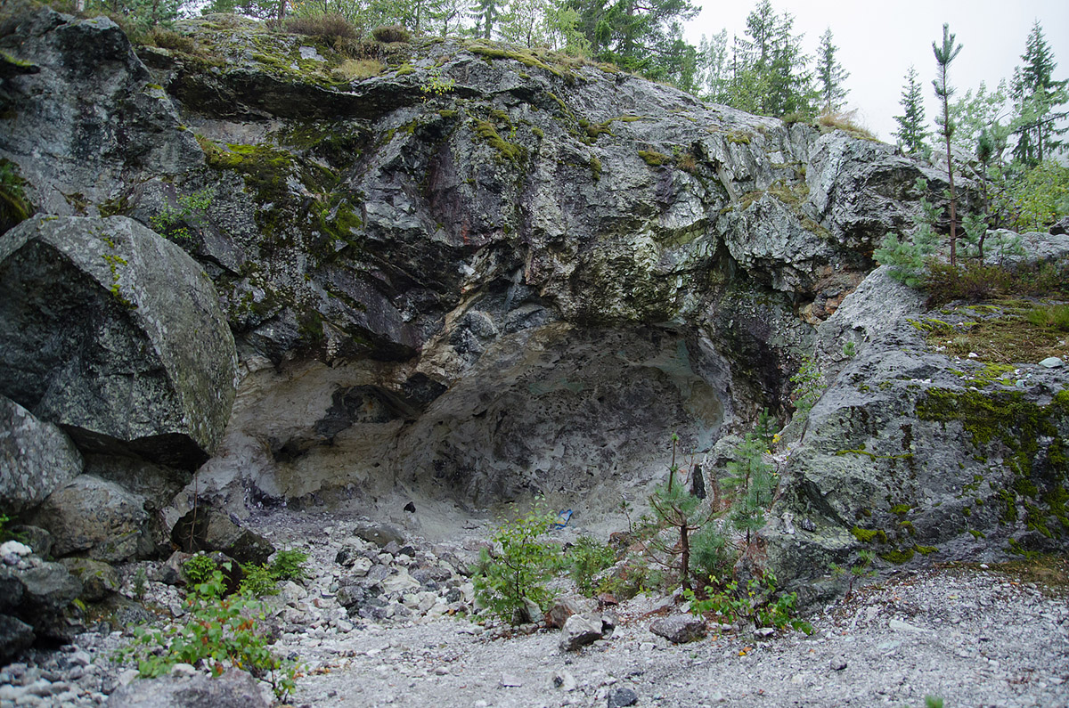 Mixed LCT-NYF pegmatite quarry in Høydalen, Norway
