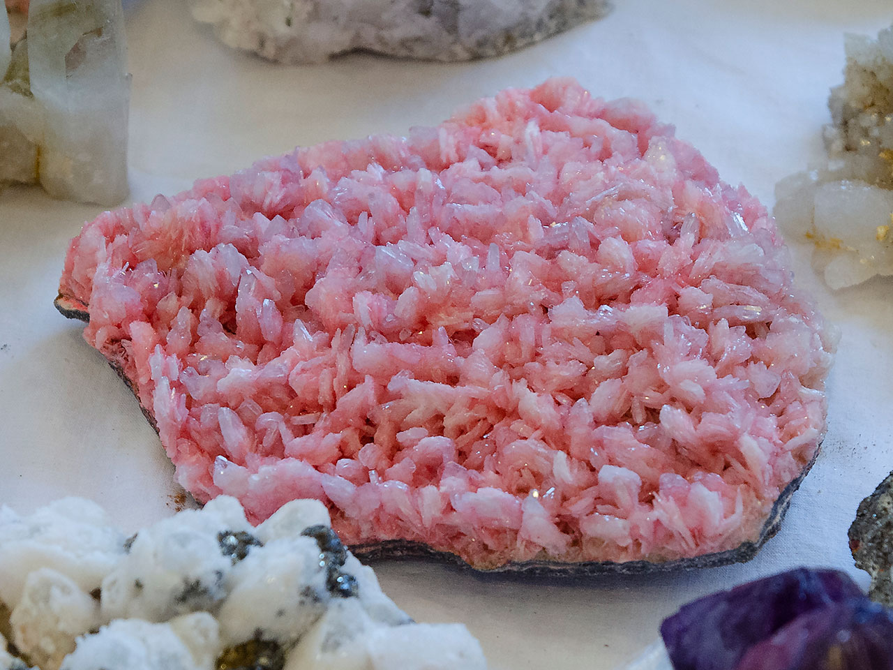 Pink dyed baryte from Romania