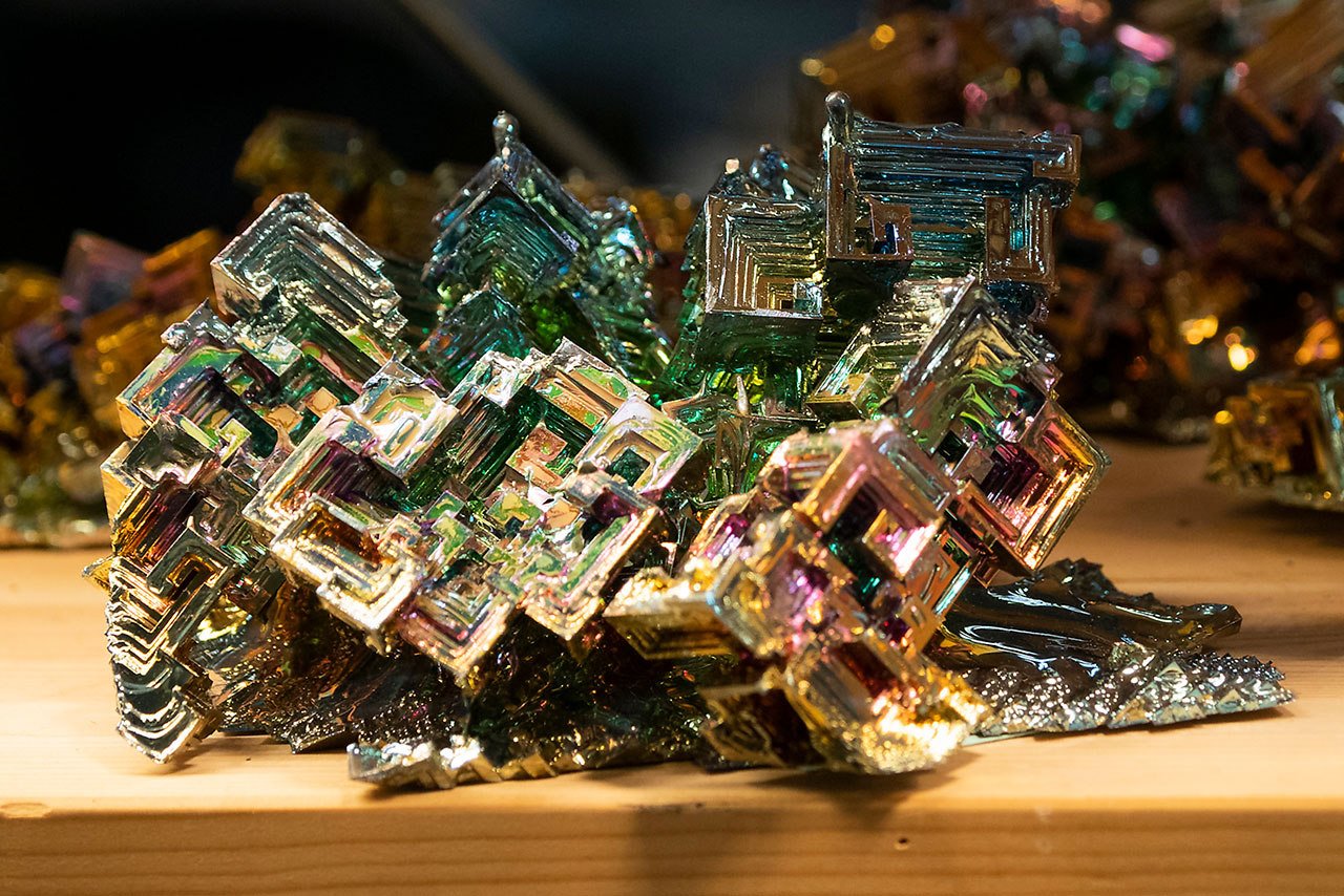 Lab grown crystals of synthetic native bismuth