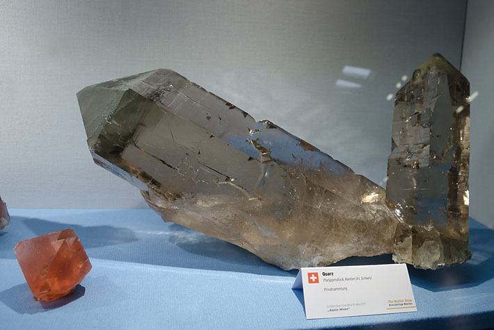 Smoky quartz and fluorite from Planggenstock, Switzerland