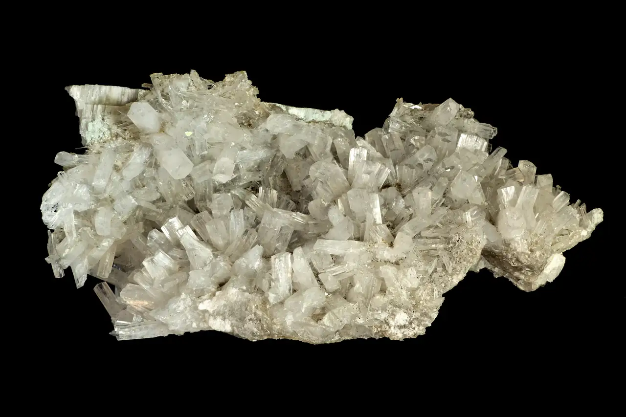 Short prismatic natrolite crystals from Larvik, Norway