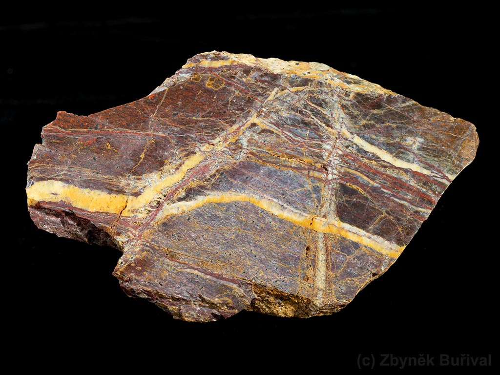 Opal from serpentinite with relic structures