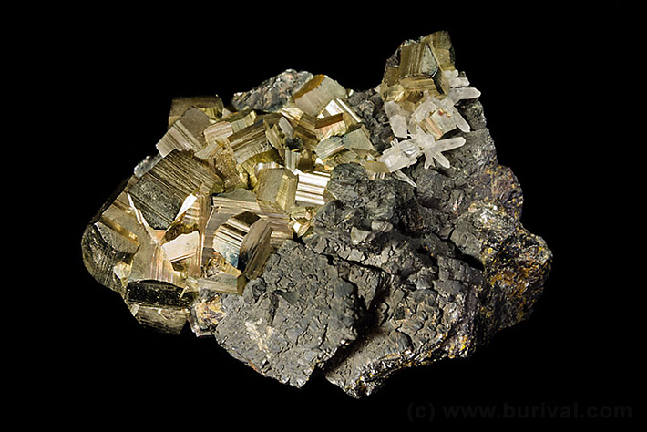 Cluster of pyrite and sphalerite crystals from Huanzala, Peru