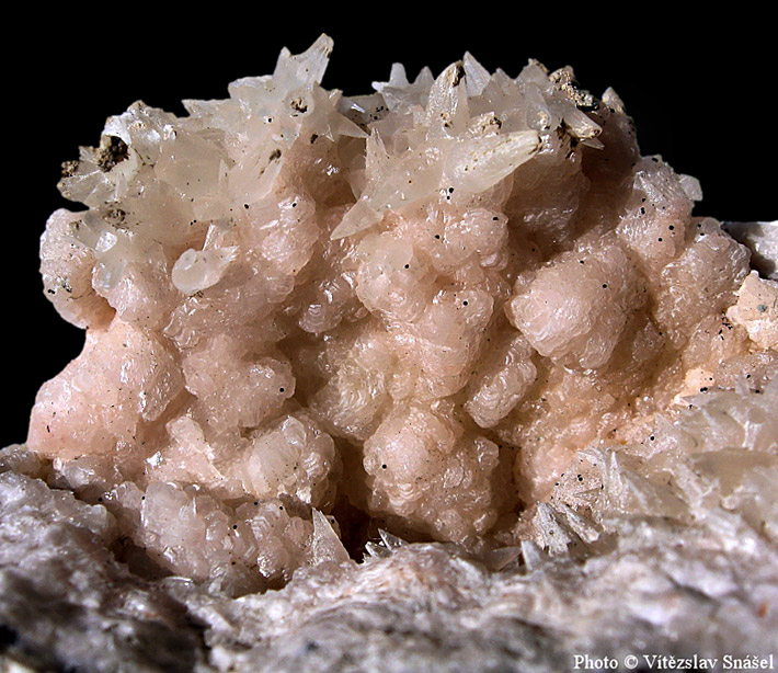 Rhodochrosite and calcite crystals from Banská Štiavnica, Slovakia