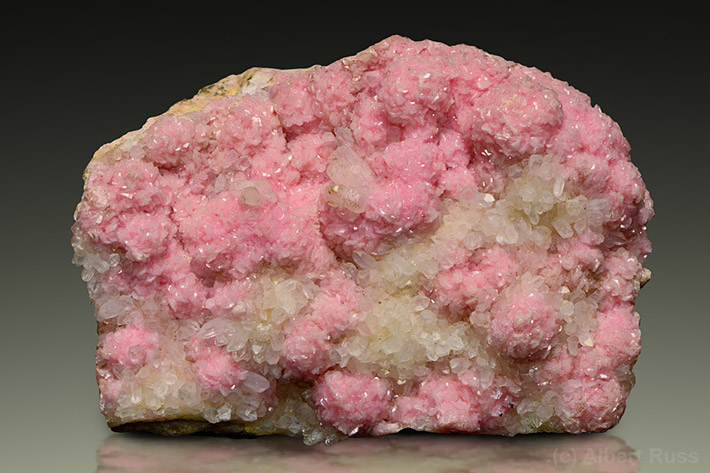 Rhodochrosite and quartz crystals from Romania