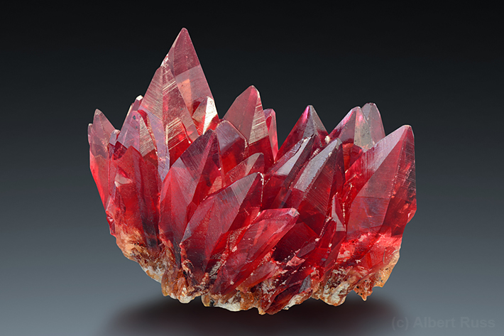 Rhodochrosite - Mineral Properties, Photos and Occurence