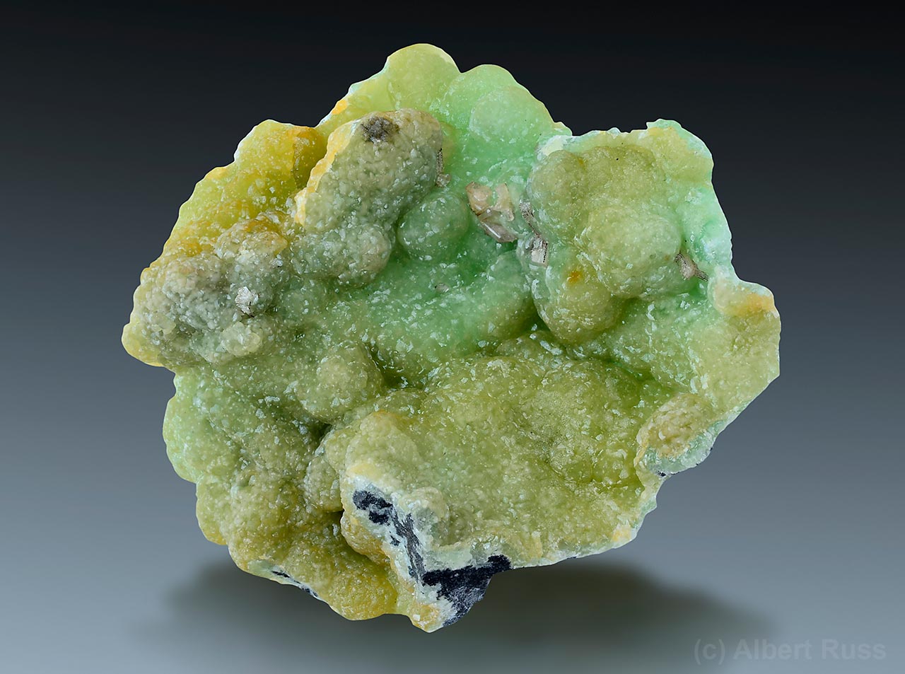Green cuprian smithsonite from Tsumeb, Namibia
