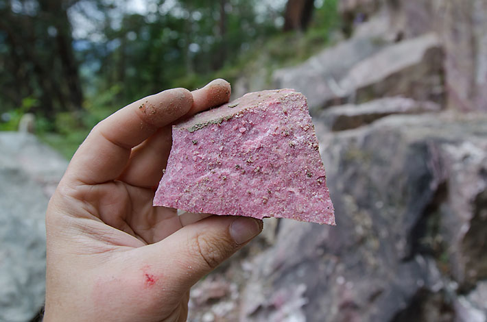 thulite mineral specimen