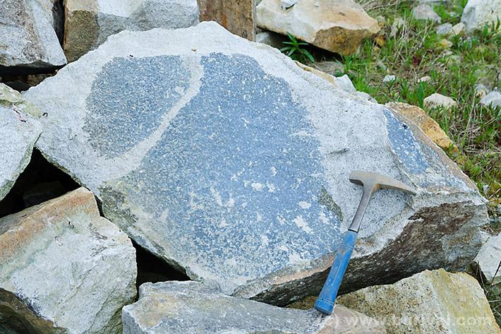 Blue vivianite in the phosphate aplite from Silbergrube quarry, Waidhaus, Germany