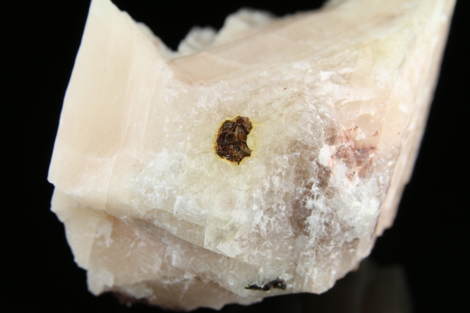 Chalcopyrite, Calcite