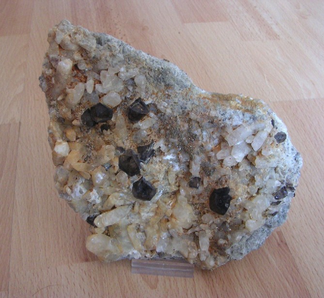 Quartz (var. Smoky), Calcite, Pyrite