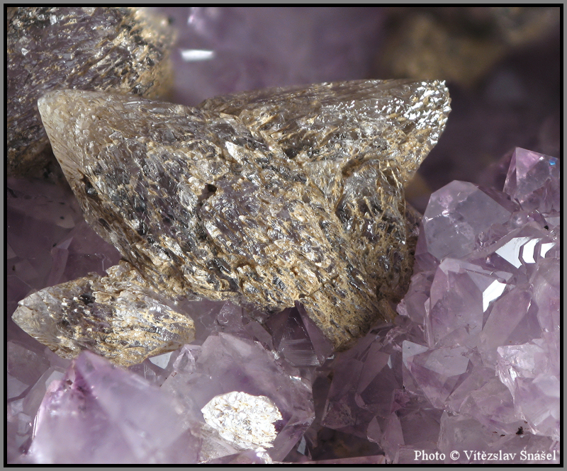 Calcite, Quartz (var. Amethyst)