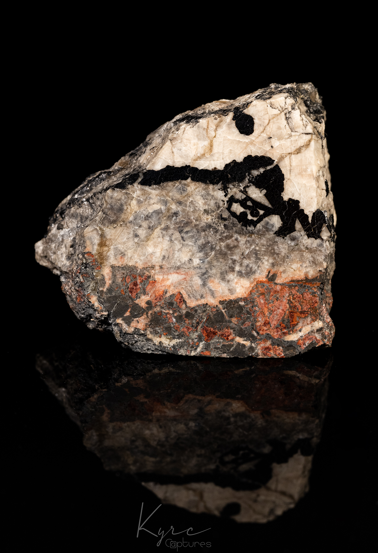 Uraninite, Calcite