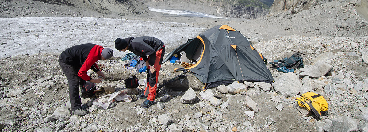 Best Outdoor Gear for Mineral Collectors