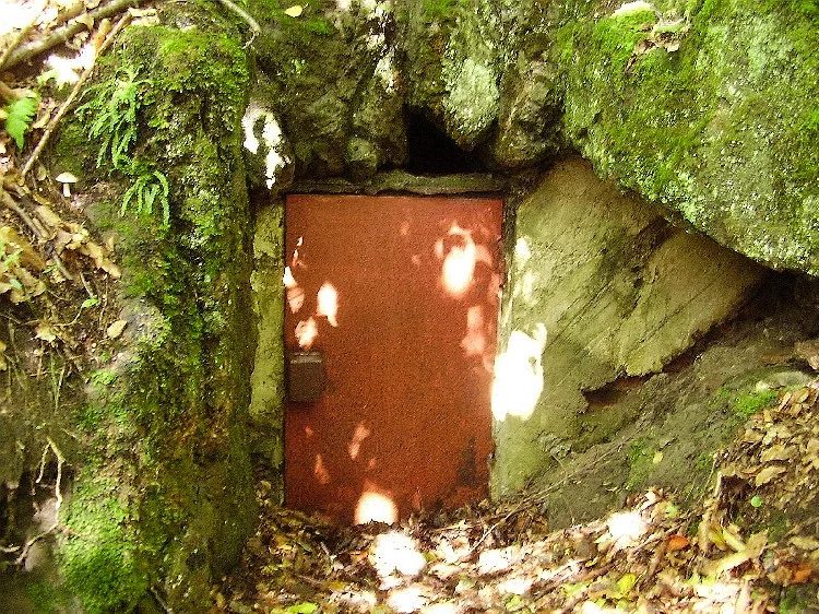 Mineral locality Čavoj, Slovakia