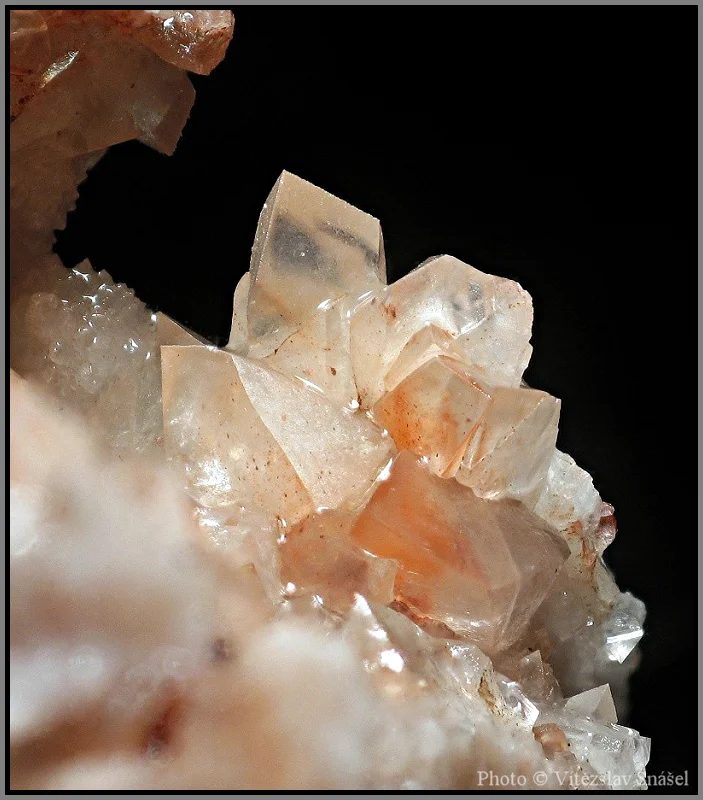 Mineral photo of Calcite from locality Studenec, Czech Republic