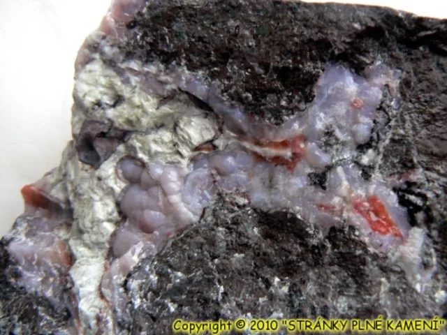 Mineral photo of Quartz (var. carneol), Quartz (var. chalcedony) from locality Kvetnica u Popradu, Slovakia