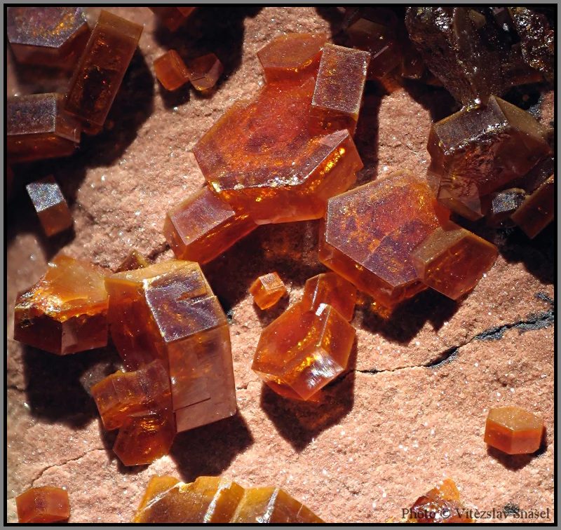 Mineral photo of Vanadinite from locality Mibladen, Morocco