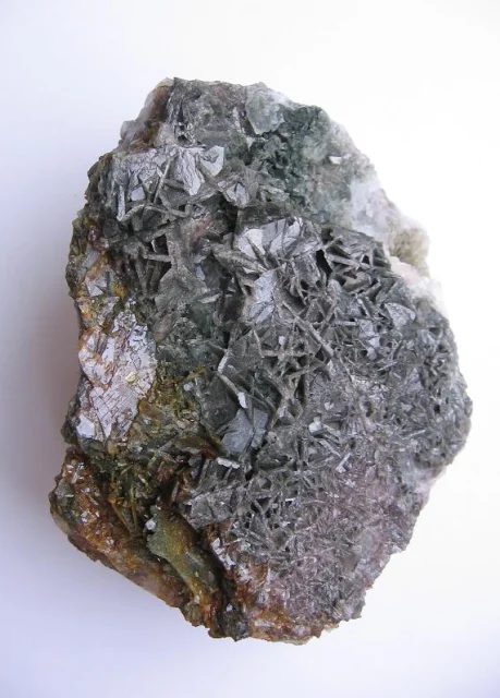 Axinite-(Fe)