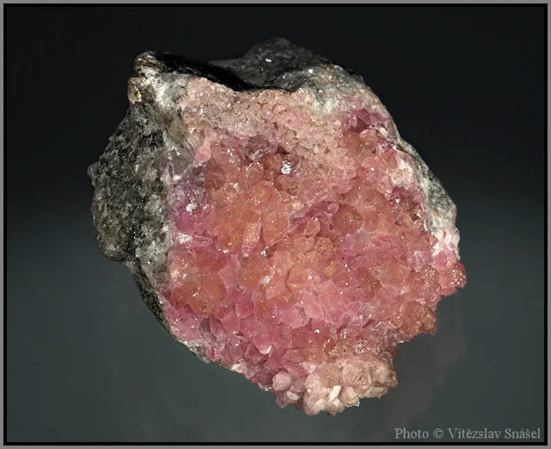 Calcite (var. cobaltoan calcite)