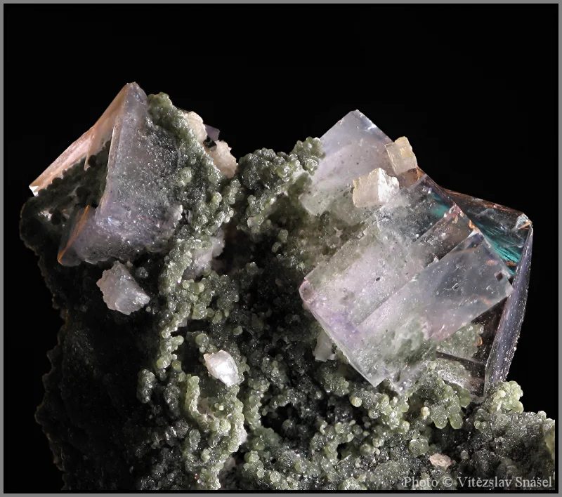 Mineral photo of Fluorite from locality Budjgar, Mongolia