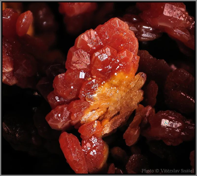 Mineral photo of Vanadinite from locality Mibladen, Morocco