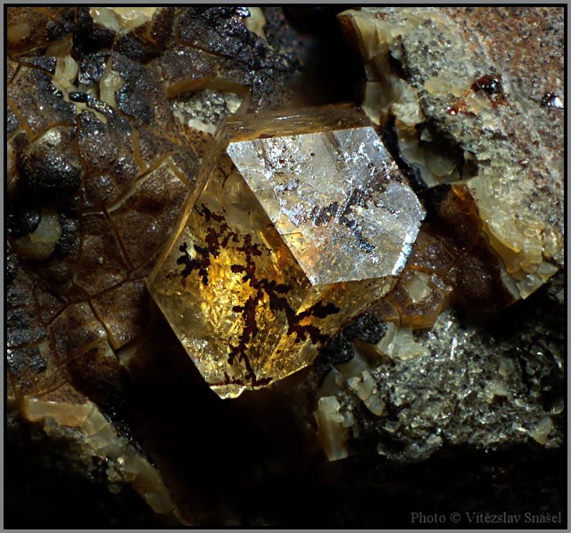 Mineral photo of Paulingite-(Ca) from locality Vinařice, Czech Republic