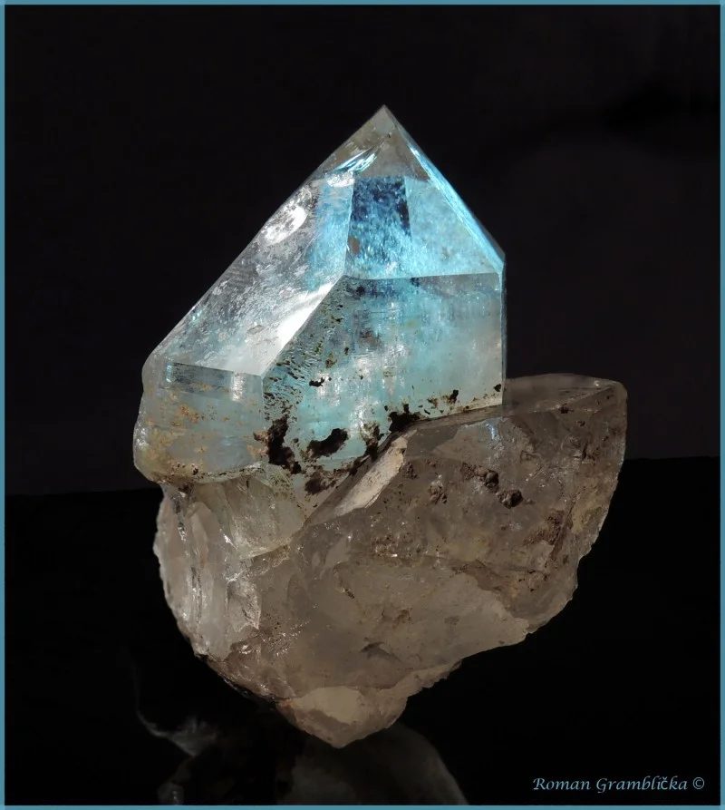 Mineral photo of Quartz from locality Veľký Klíž, Tríbeč, Slovakia