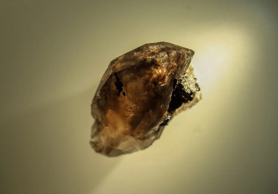 Quartz (var. smoky)