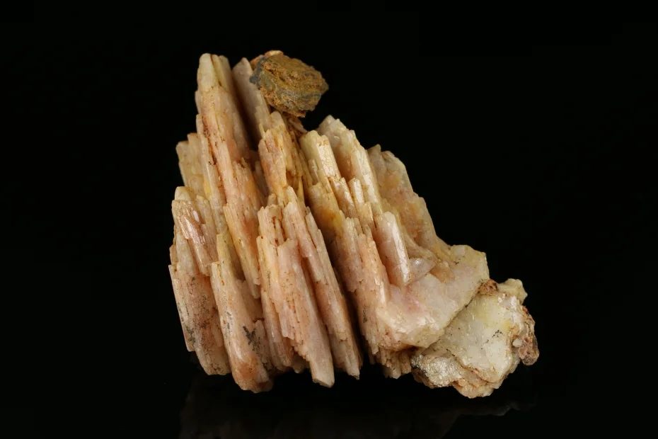Mineral photo of Baryte from locality Dřínová, Czech Republic