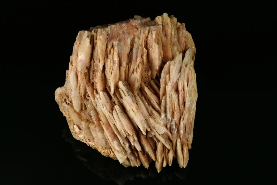 Mineral photo of Baryte from locality Dřínová, Czech Republic